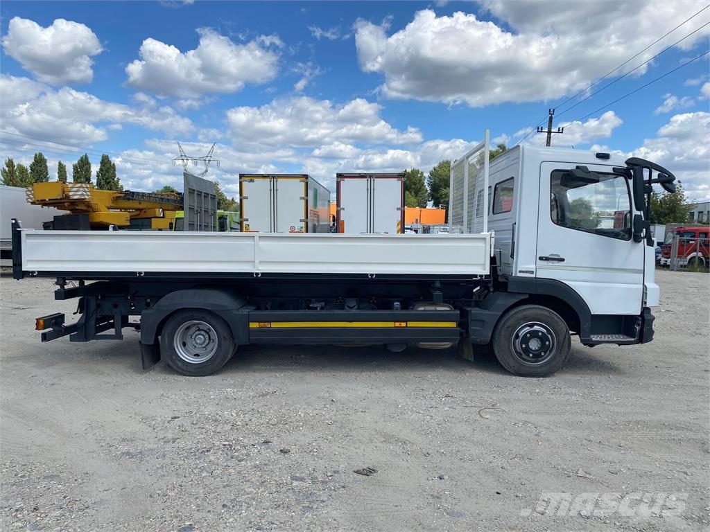 Mercedes-Benz Atego 818 - 3 sided tipper Wywrotki