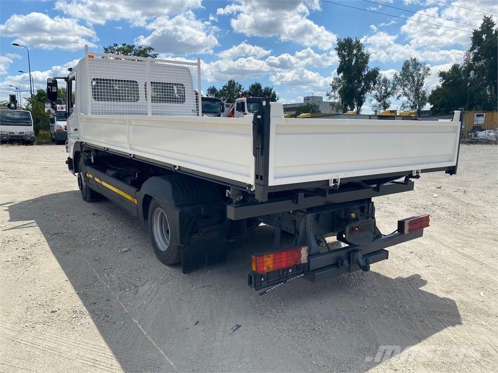 Mercedes-Benz Atego 818 - 3 sided tipper Wywrotki