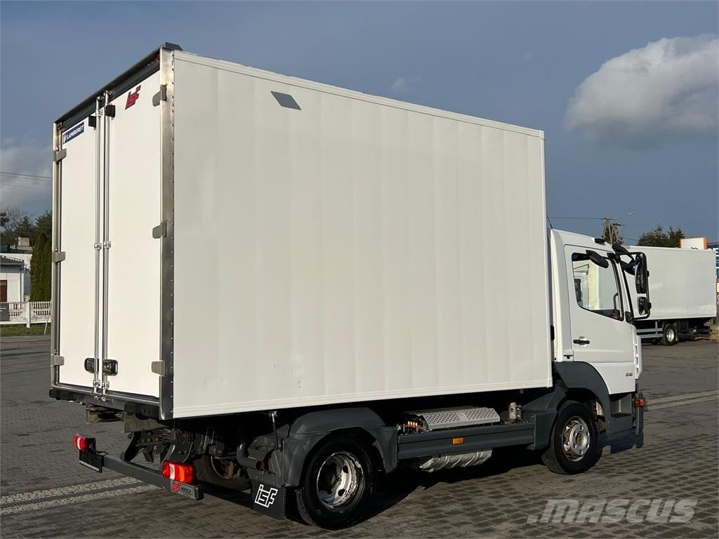 Mercedes-Benz ATEGO 816 REFRIGERATOR BODY HOOK ROHRBAHNEN 온도 조절식 트럭