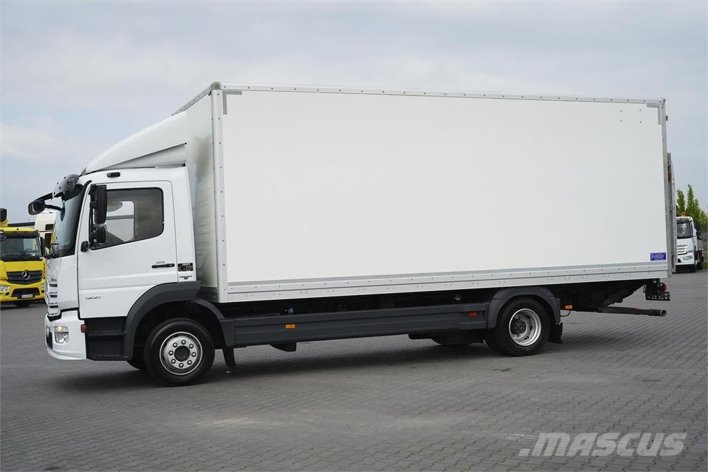 Mercedes-Benz ATEGO / 1221 / ACC / EURO 6 / KONTENER + WINDA / 1 Camion Fourgon