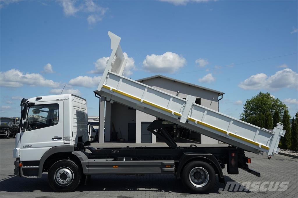 Mercedes-Benz ATEGO 1524 / 4x2 / WYWROTKA 5 M / MANUAL / 自卸式货车