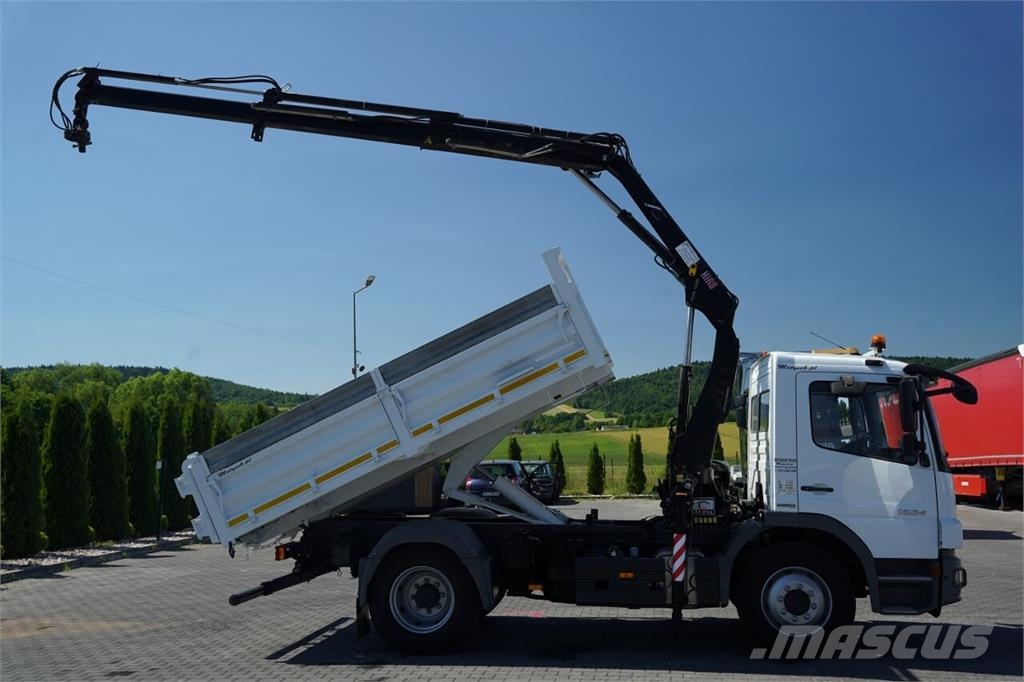 Mercedes-Benz ATEGO 15.24 / 4X2 / WYWROTKA + HDS HIAB 088 BS-2   自卸式货车
