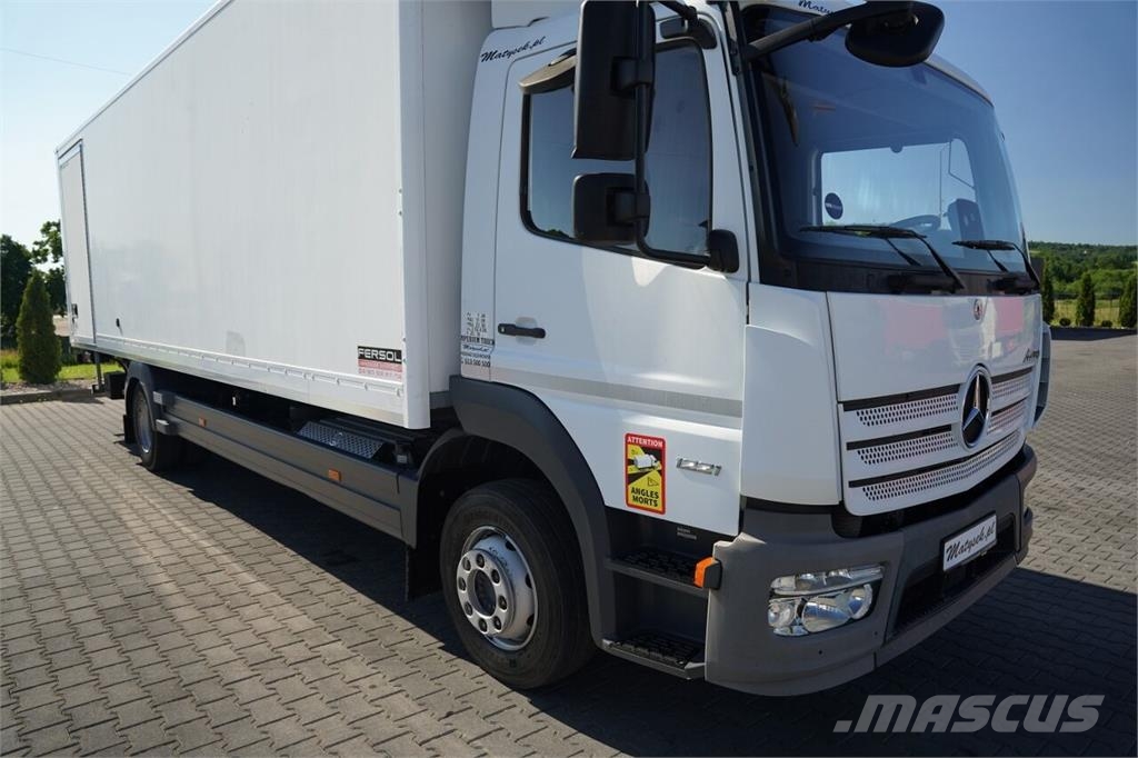 Mercedes-Benz ATEGO 1221 Camion Fourgon