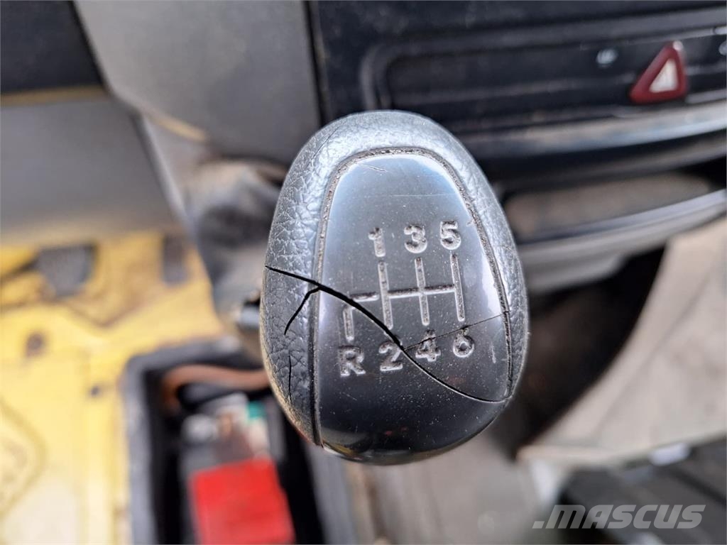 Mercedes-Benz Sprinter 513 - Chassis (Engine broken ) Motorok