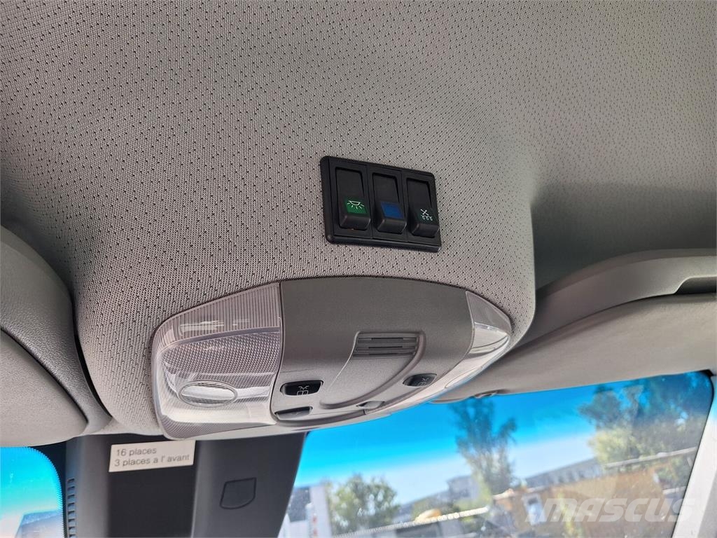 Mercedes-Benz Sprinter 516 CDi 4x4 / 16 personal minibus شاحنات أخرى