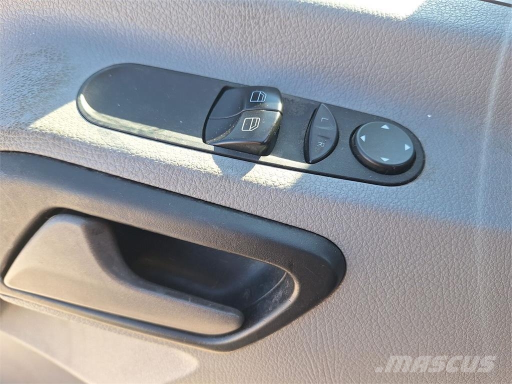 Mercedes-Benz Sprinter 516 CDi 4x4 / 16 personal minibus شاحنات أخرى