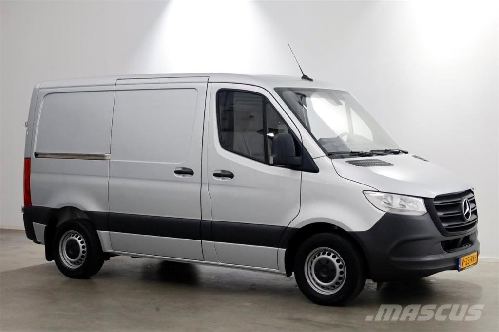 Mercedes-Benz Sprinter 311 CDI 115pk L1H1 Airco/Camera/Inrichtin Inne