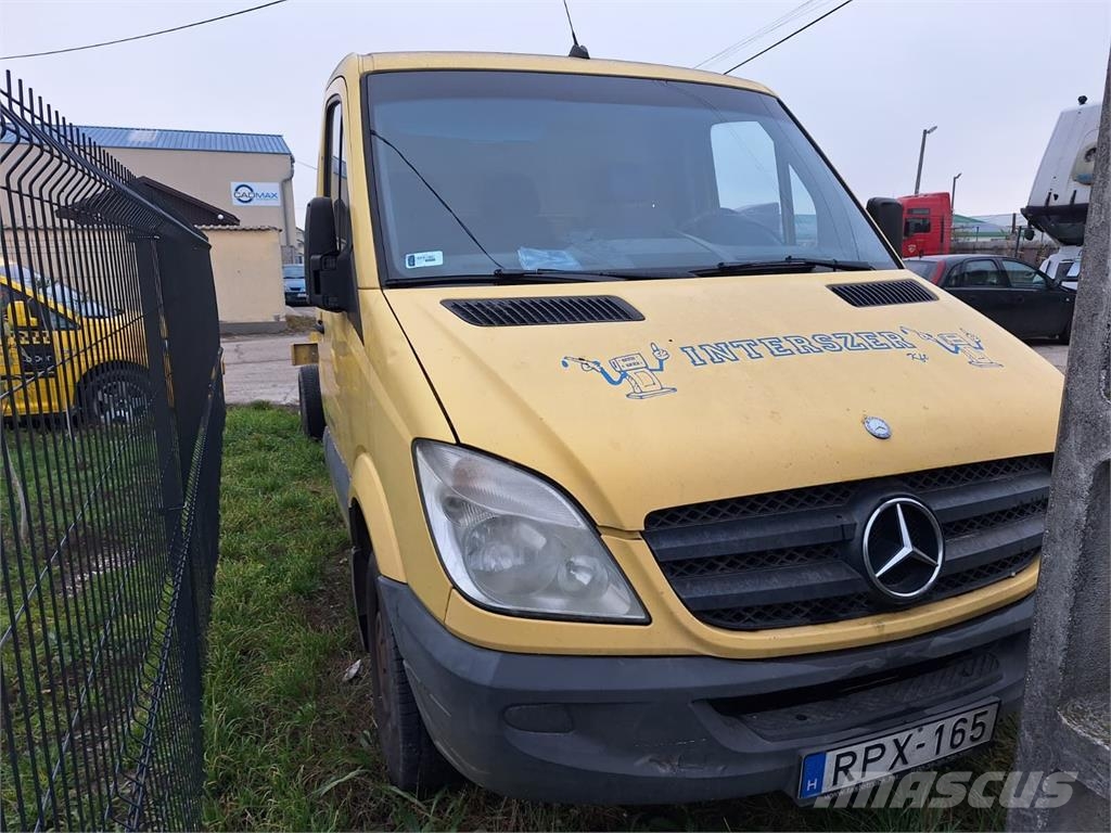 Mercedes-Benz Sprinter 513 - Chassis (Engine broken ) Motorok