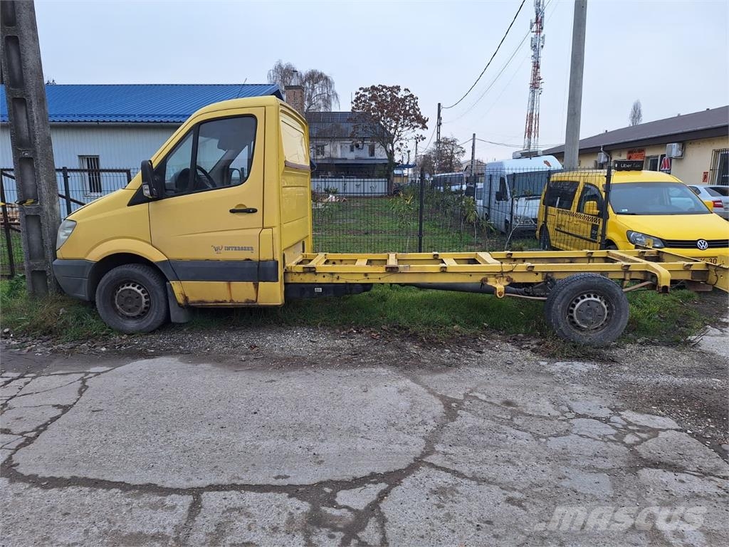 Mercedes-Benz Sprinter 513 - Chassis (Engine broken ) Motorok
