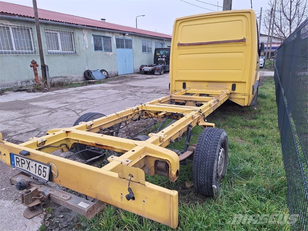 Mercedes-Benz Sprinter 513 - Chassis (Engine broken ) Motorok