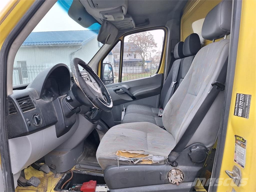 Mercedes-Benz Sprinter 513 - Chassis (Engine broken ) Motorok