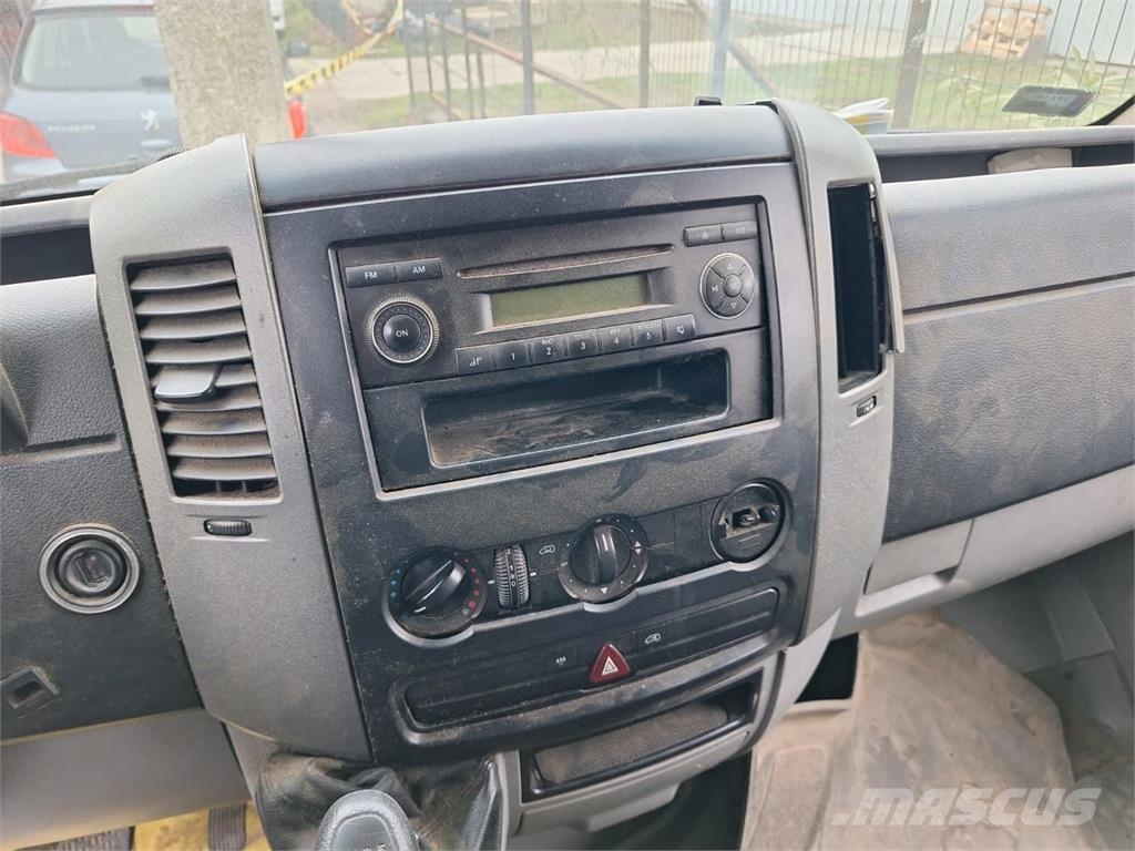 Mercedes-Benz Sprinter 513 - Chassis (Engine broken ) Motorok