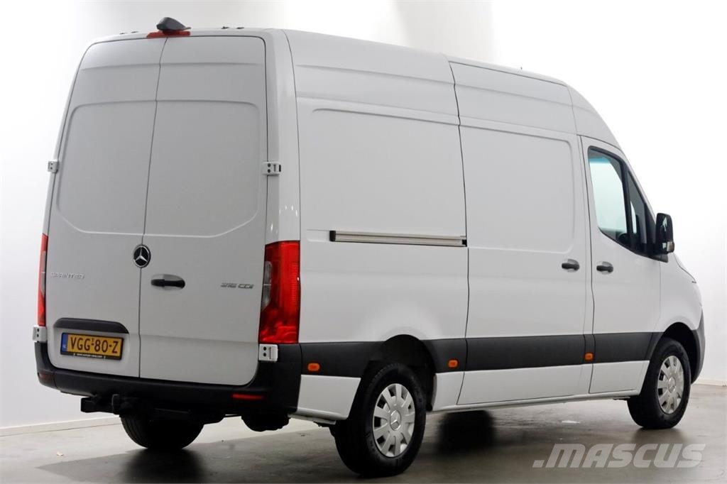 Mercedes-Benz Sprinter 316 CDI 163pk RWD L2H2 7G Automaat Airco/ Inne