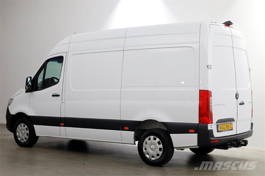 Mercedes-Benz Sprinter 316 CDI 163pk RWD L2H2 7G Automaat Airco/ Inne