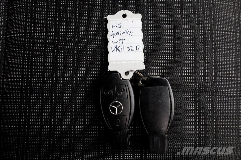 Mercedes-Benz Sprinter 313 CDI 130pk L2H2 Koelwagen 12V + 230V N شاحنات أخرى