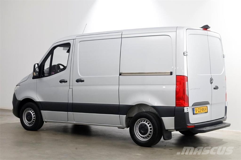 Mercedes-Benz Sprinter 311 CDI 115pk L1H1 Airco/Camera/Inrichtin Inne