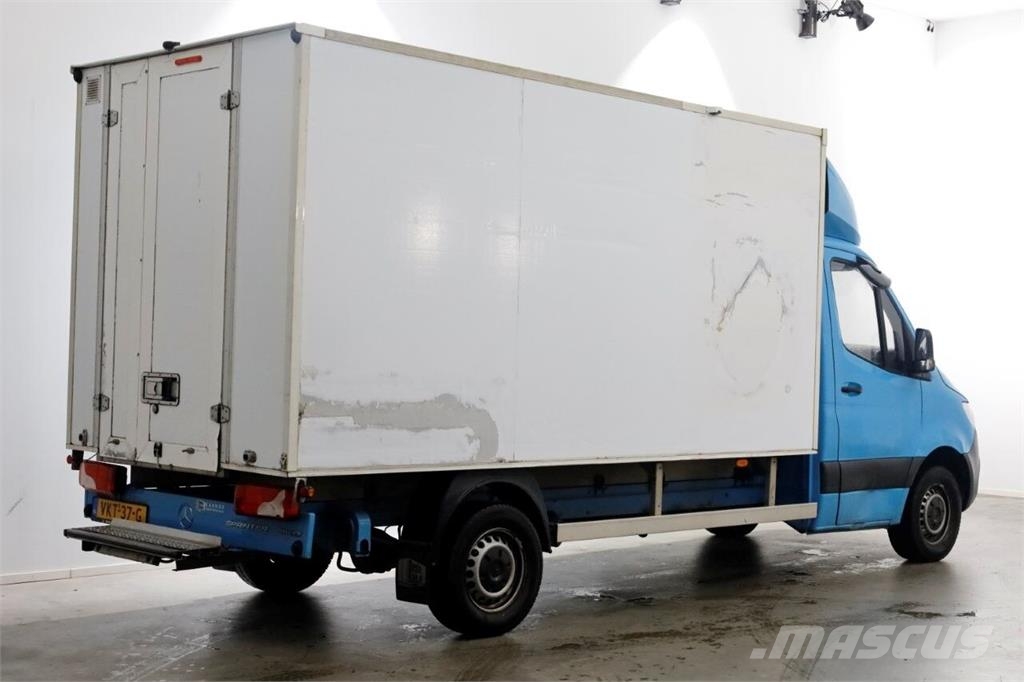Mercedes-Benz Sprinter 311 CDI 115pk E6 RWD Bakwagen met achterd Muud veokid