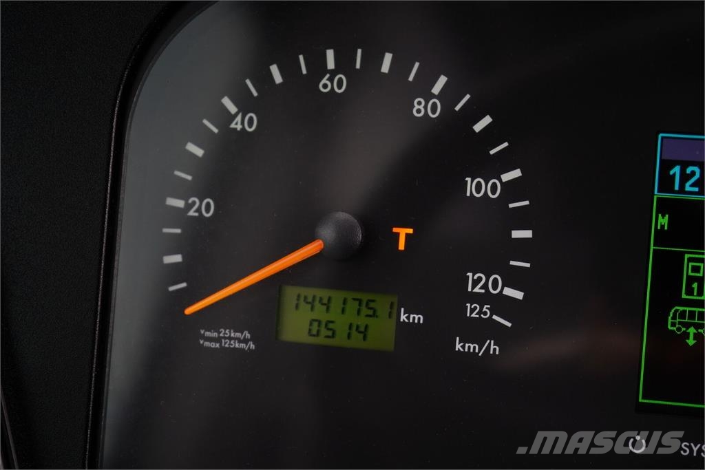 Mercedes-Benz TOURISMO / EURO 6 / 43 OSOBY / 144 000 KM / RETARD Autobuses tipo pullman