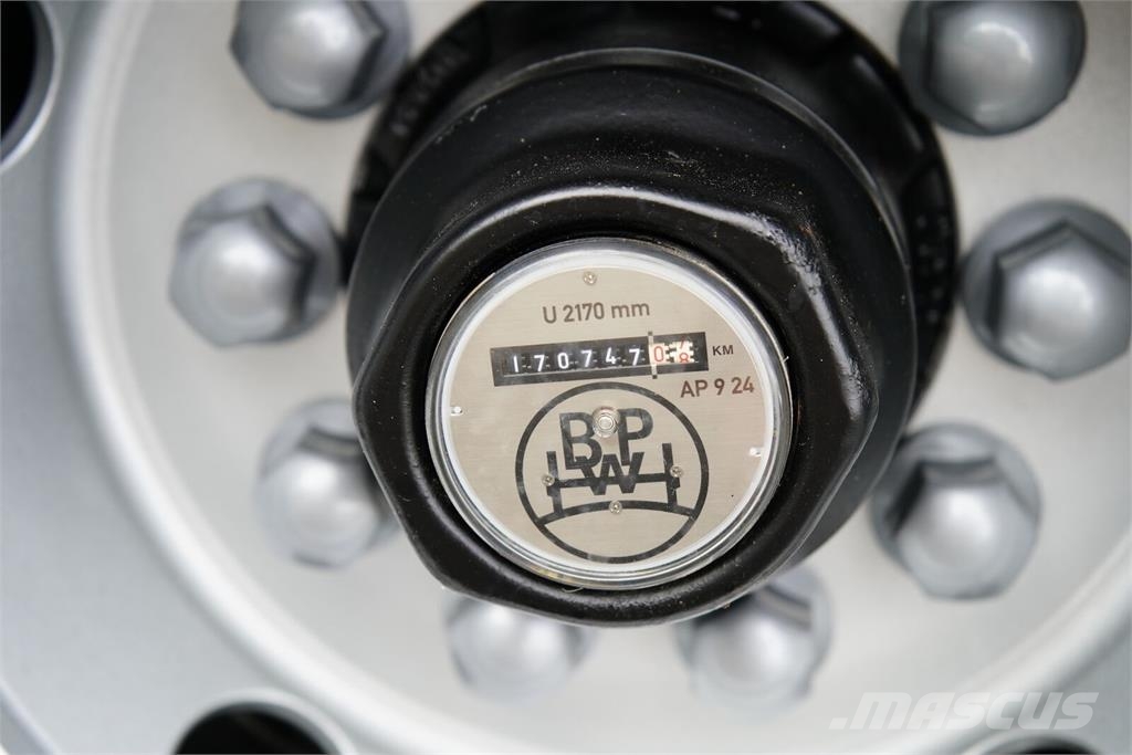 Meusburger / JUMBO / FIRANKA / MPG - 3 / MEGA / WYS. 3,2 M Тентовані напівпричепи