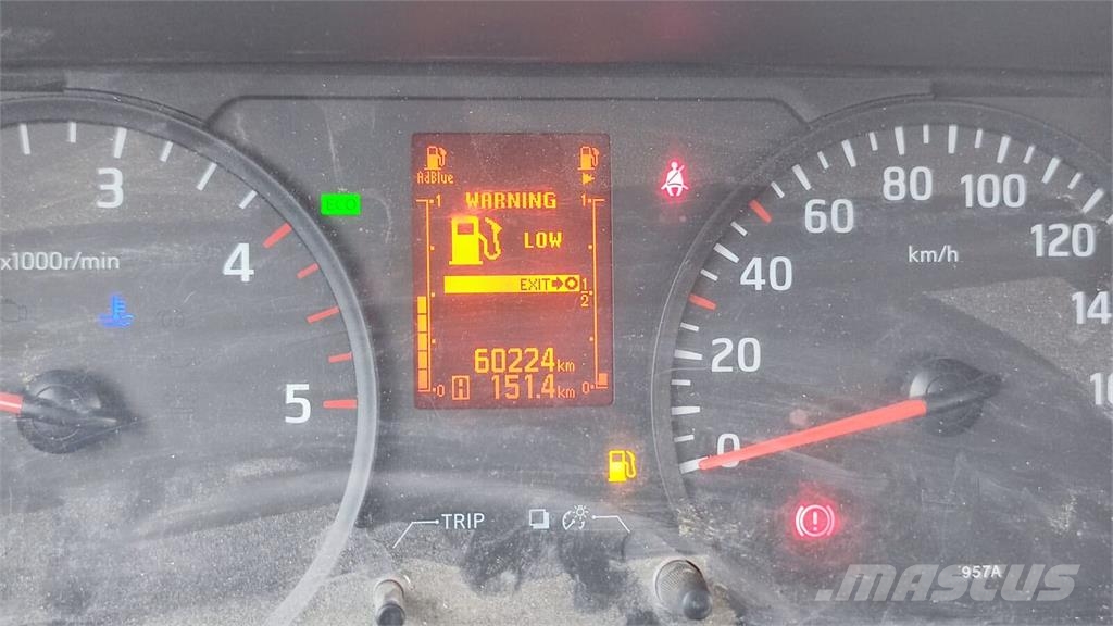 Nissan Cabstar 2,5 tdi - Palfinger P200 TXE - 20m Autoplošiny