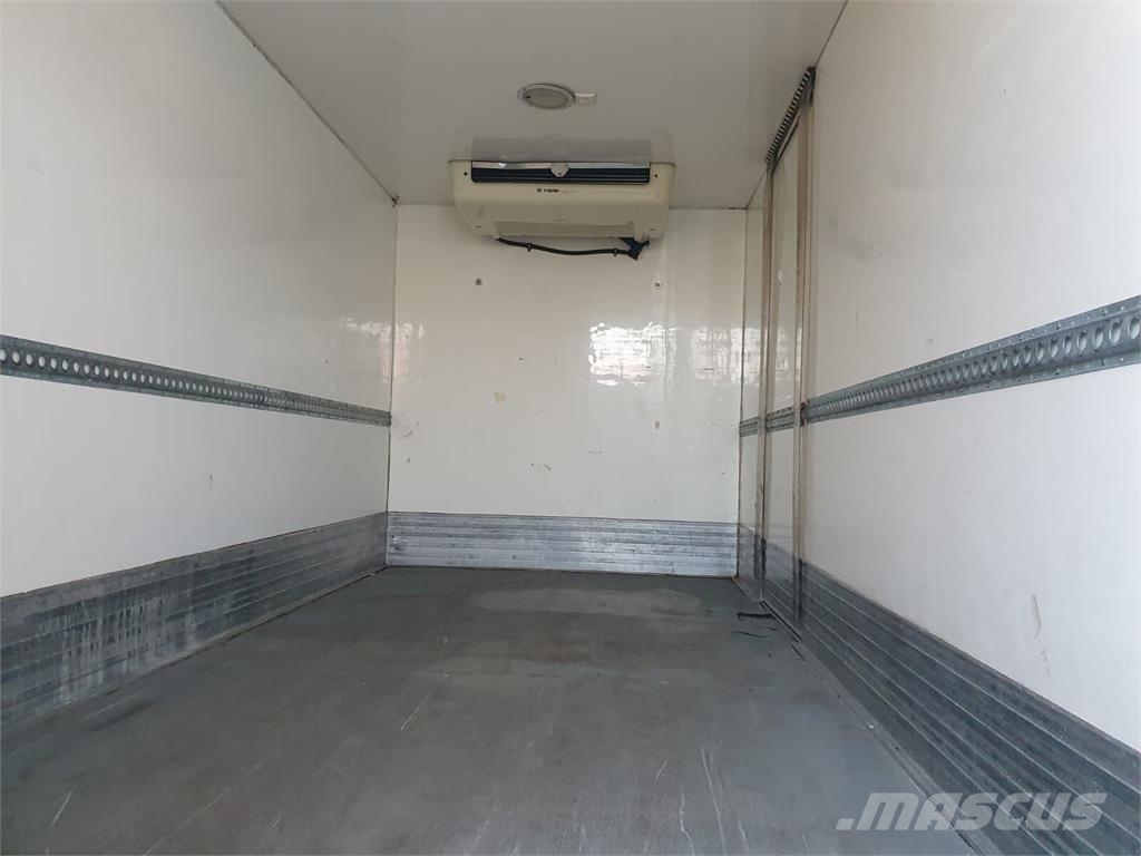 Nissan Cabstar 3,0 TDi - Thermo King V400 Max frigo 其他貨車
