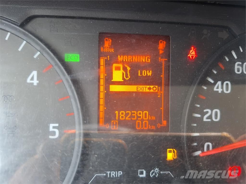 Nissan Cabstar NT400 - Carrier Xarios 350+DHollandia /100 Otros camiones