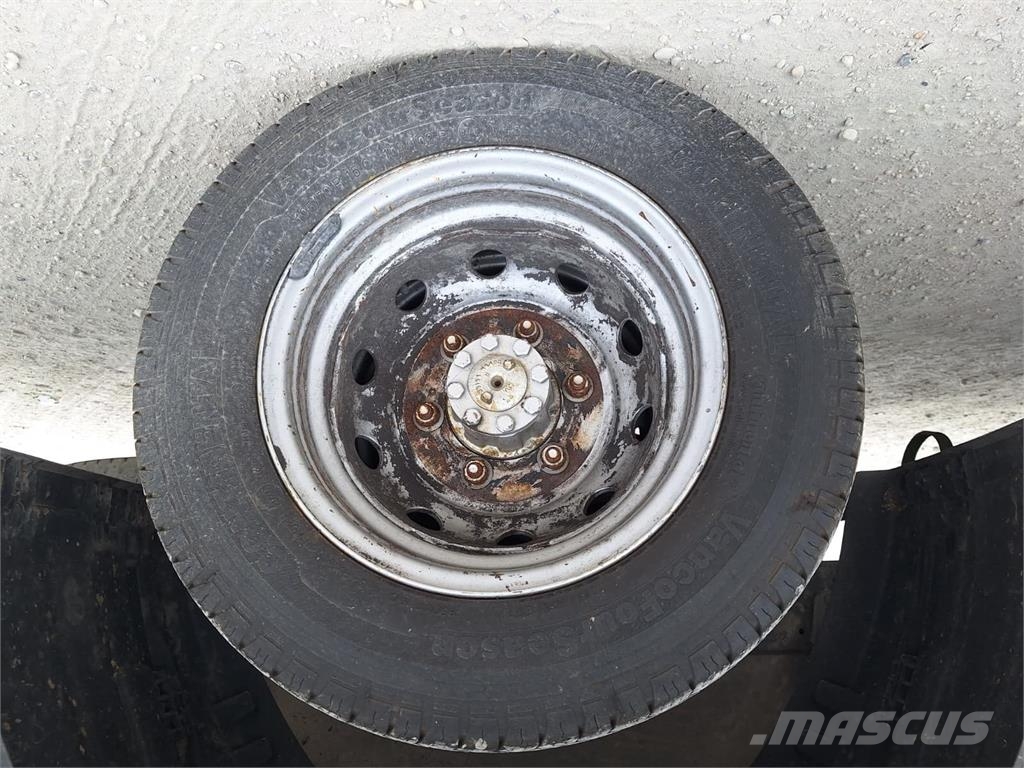 Nissan Cabstar NT400 - Carrier Xarios 350+DHollandia /100 Otros camiones