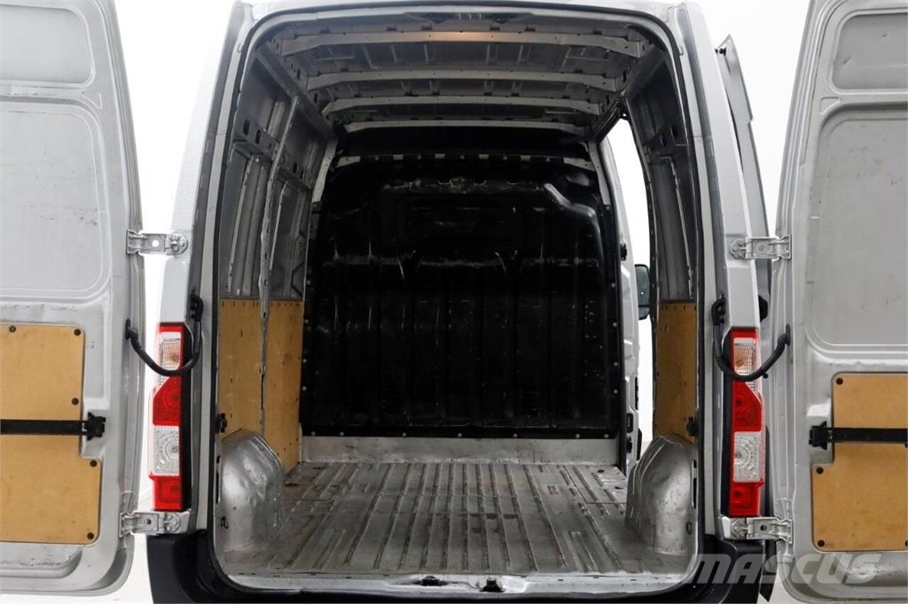 Nissan Interstar 2.3 dCi 135pk L2H2 N-Connecta Airco/Navi Diger kamyonlar