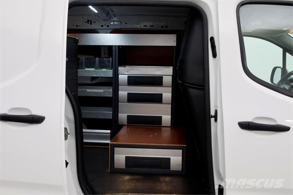 Opel Combo 1.5D 102pk L2H1 Edition Navi/Camera/Inrichti Autre camion