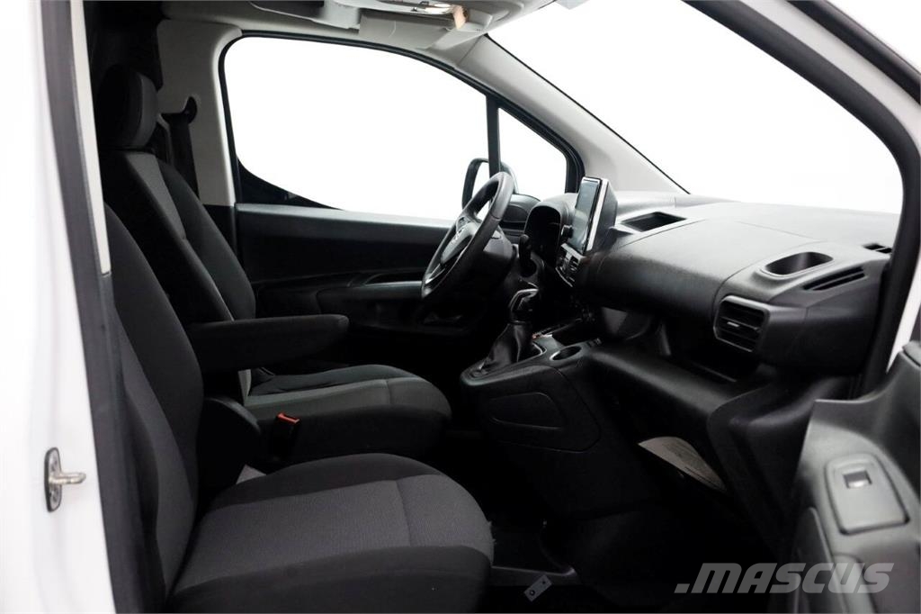 Opel Combo 1.5D 102pk L2H1 Edition Navi/Camera/Inrichti Autre camion