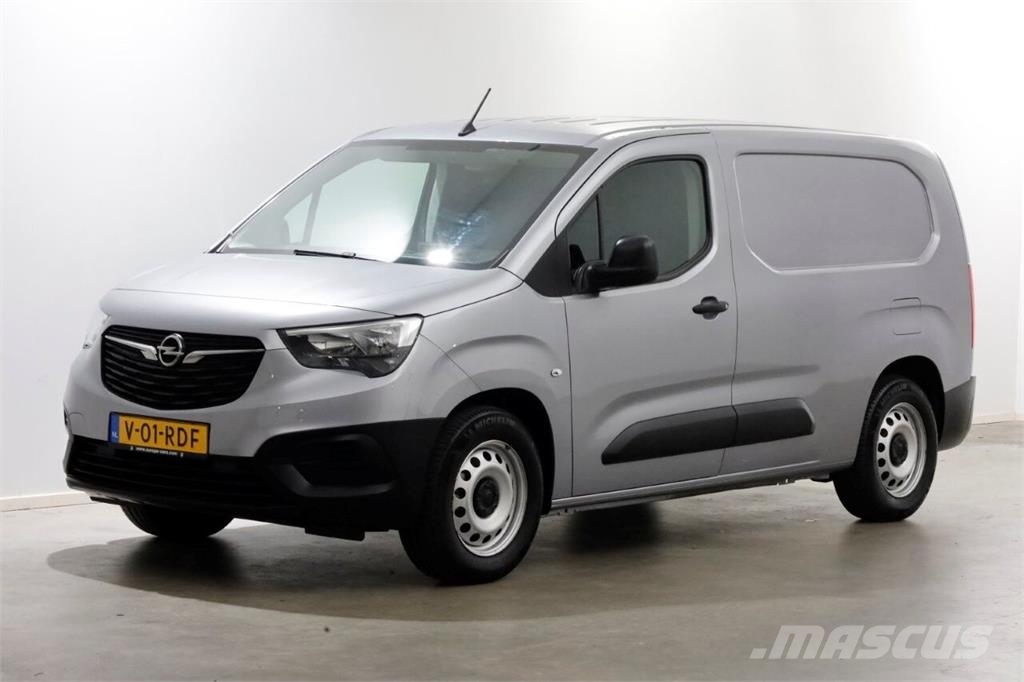 Opel Combo-e L2H1 Edition 50 kWh Snellader SOH 98,1% 11 Otros camiones