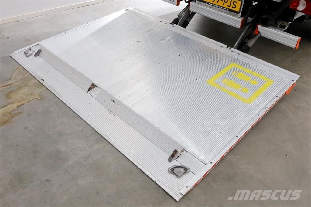 Opel Movano 2.2D 140pk Bakwagen met laadklep 1.060kg la Otros camiones