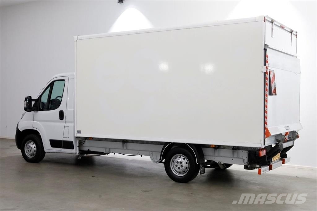 Opel Movano 2.2D 140pk Bakwagen met laadklep 1.060kg la Otros camiones