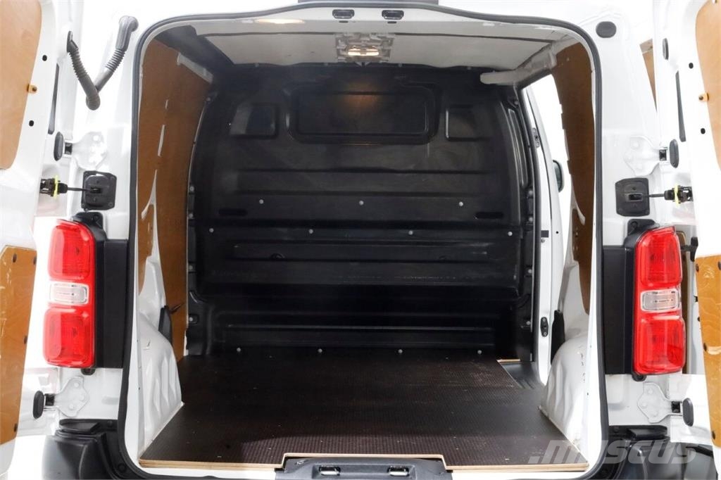 Opel Vivaro 1.5 CDTI 102pk L2H1 Edition Airco/Cruise Co Otros camiones