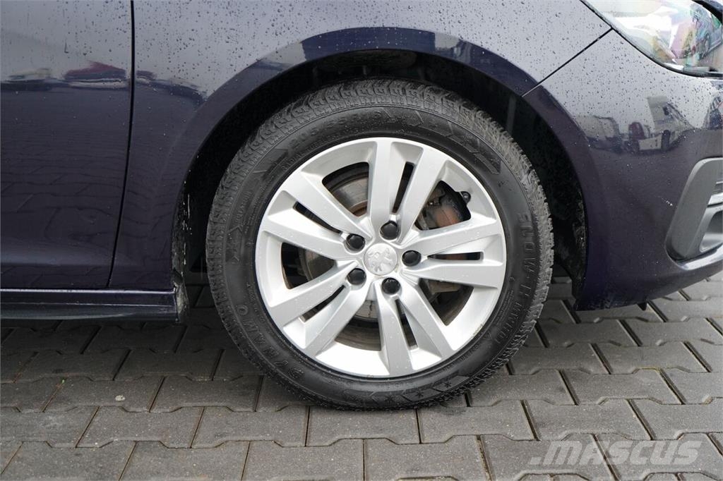 Peugeot 308 1.5 BlueHDi ACTIVE S&S EAT6 / 2019 ROK / AUTOM Carros