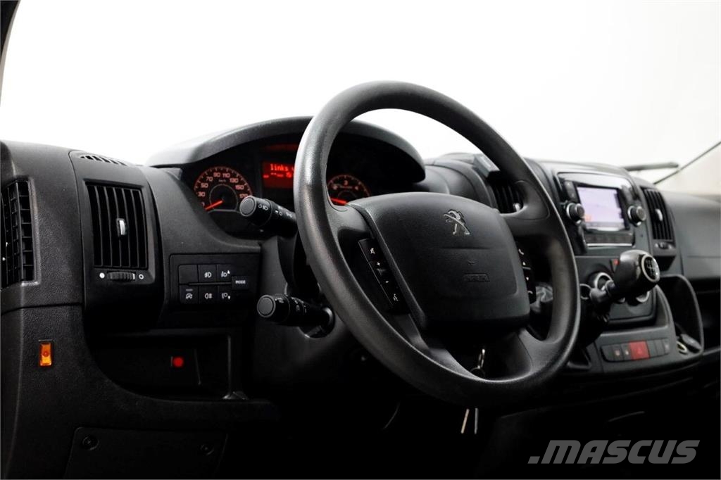 Peugeot Boxer 2.2 BlueHDi 120pk L2H2 Airco/Navi/Inrichting Muut kuorma-autot