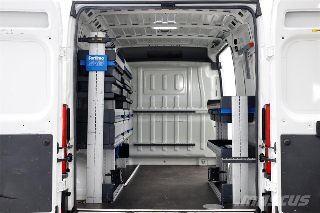 Peugeot Boxer 2.2 BlueHDi 120pk L2H2 Airco/Navi/Inrichting Muut kuorma-autot