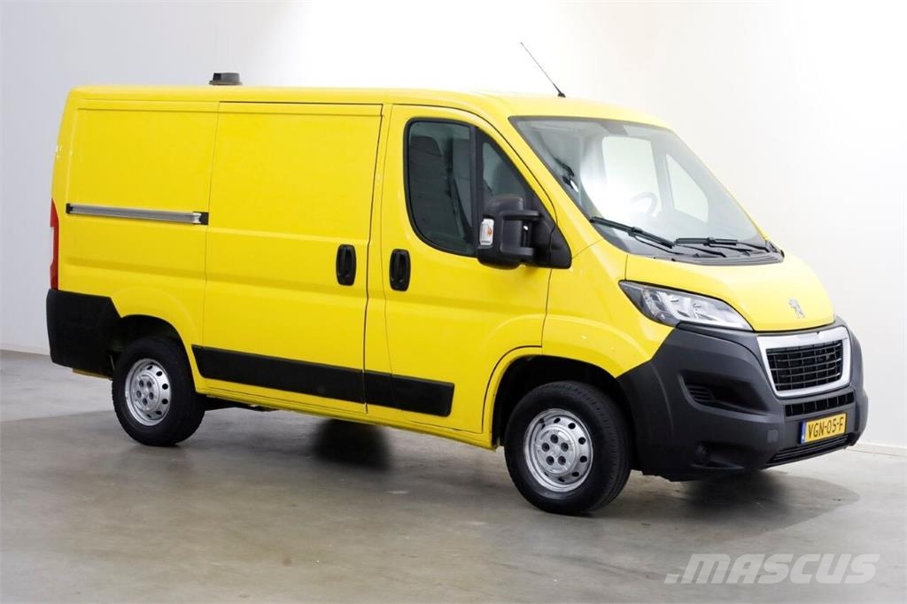 Peugeot Boxer 330 2.2 BlueHDi 140pk L1H1 Premium Airco/Sta Drugi tovornjaki