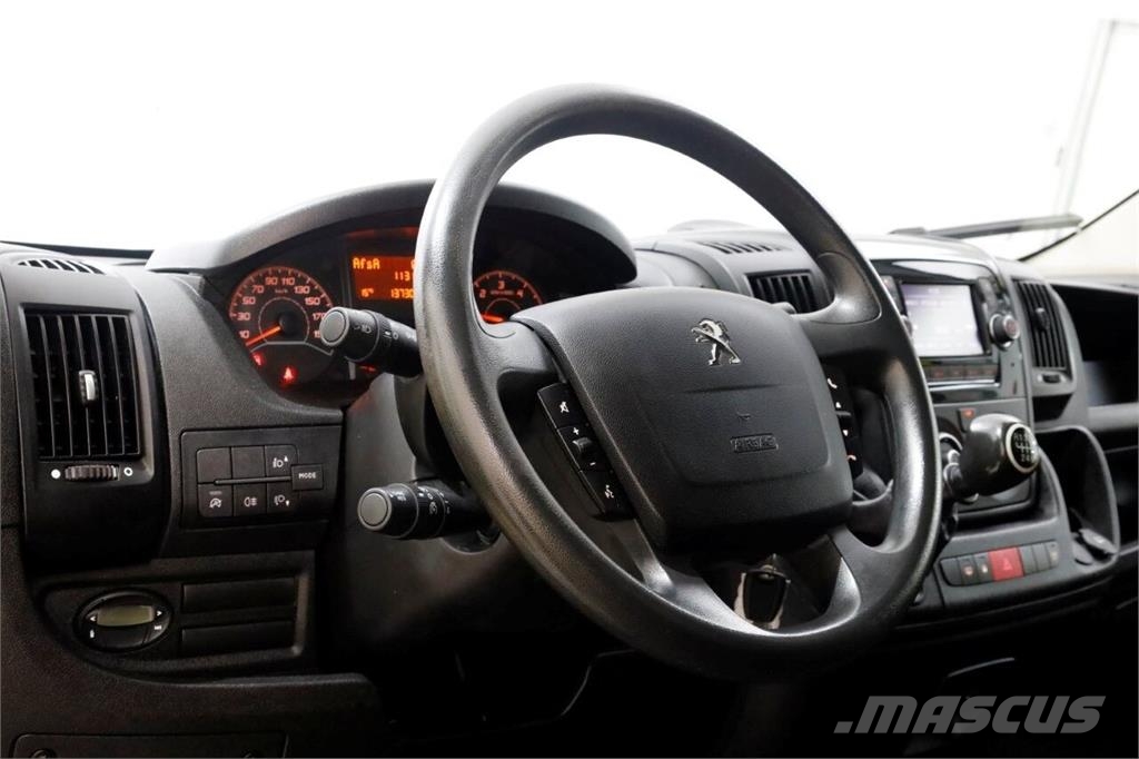 Peugeot Boxer 330 2.2 BlueHDi 140pk L1H1 Premium Airco/Sta Drugi tovornjaki