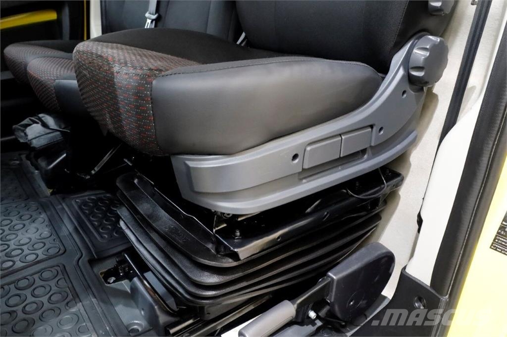 Peugeot Boxer 330 2.2 BlueHDi 140pk L1H1 Premium Airco/Sta Drugi tovornjaki
