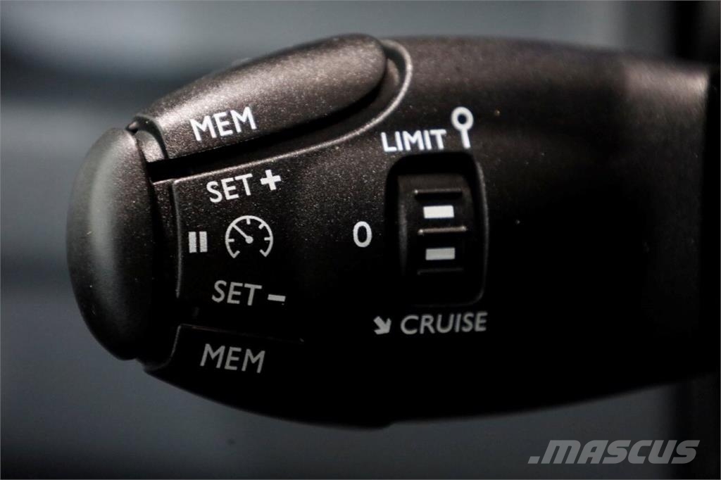 Peugeot e-Expert L2H1 Standard Premium 75 kWh 100% Elektri 其他貨車