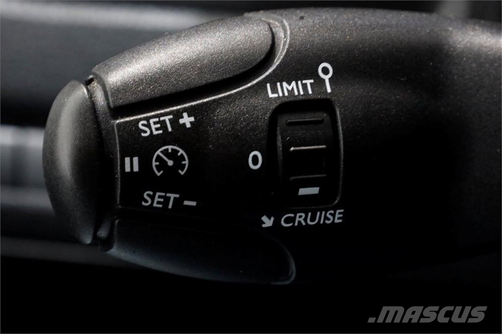 Peugeot e-Expert L2H1 Standard Premium 75 kWh 100% Elektri 其他貨車