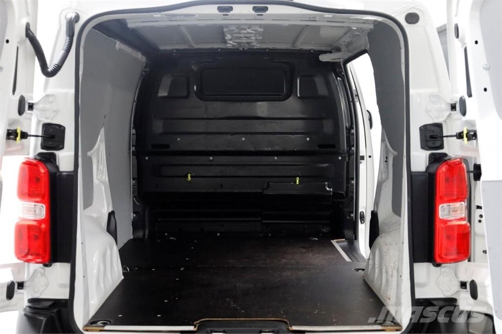 Peugeot e-Expert L2H1 Standard Premium 75 kWh 100% Elektri 其他貨車