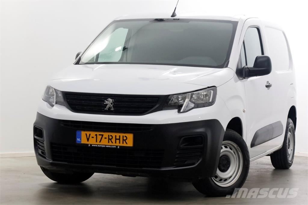 Peugeot Partner 1.2 PureTech 110pk Benzine Airco/Schuifdeu Andre lastebiler