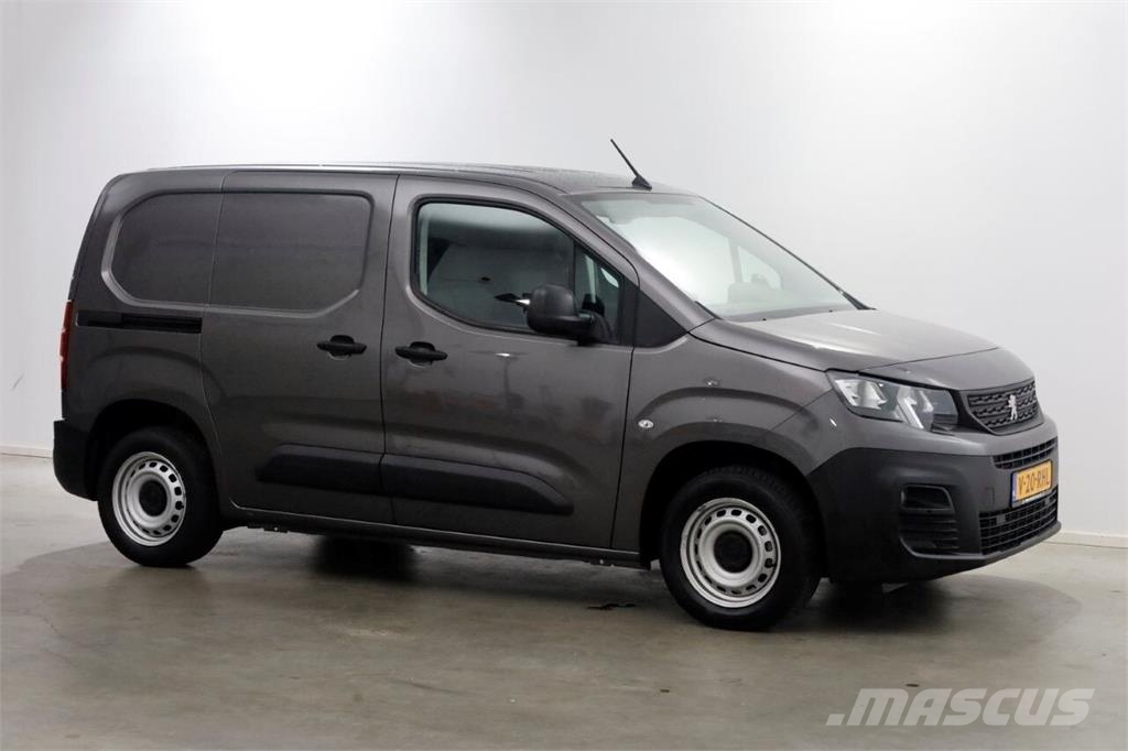 Peugeot Partner 1.2 PureTech 110pk Benzine Airco/3Pers. 05 Outros caminhões