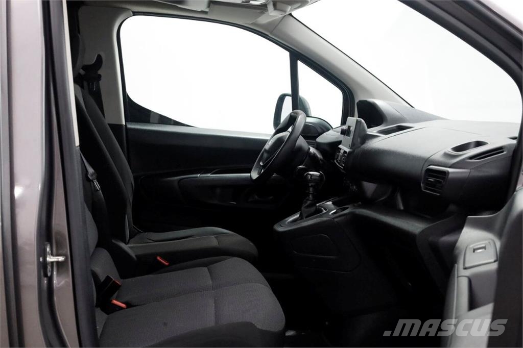 Peugeot Partner 1.2 PureTech 110pk Benzine Airco/3Pers. 05 Outros caminhões