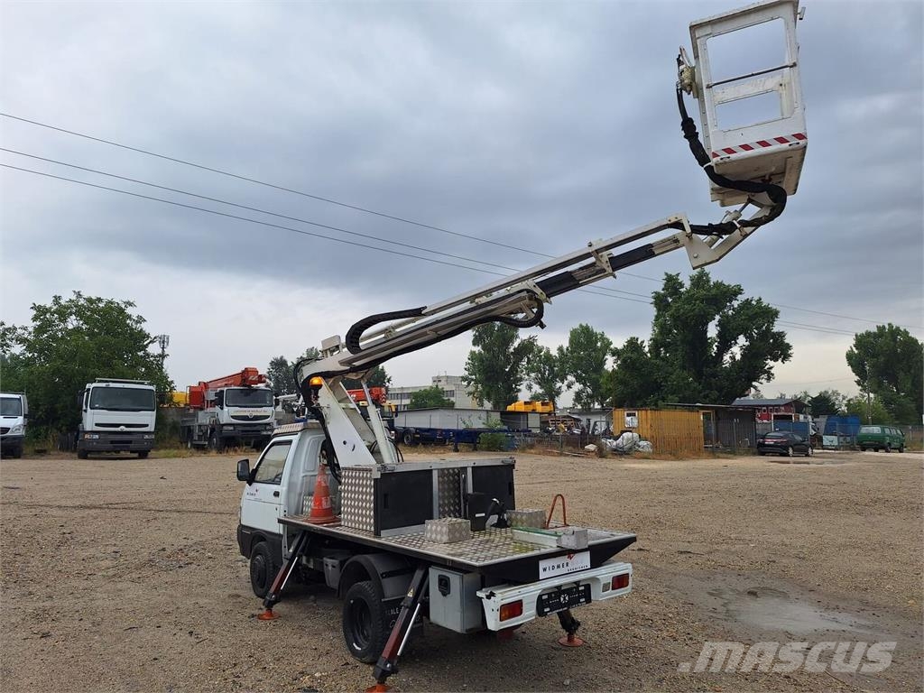 Piaggio Porter Maxxi 1,3 - COLOMBO Giuseppe TLC 122 L-12m/ Teherautóra szerelt emelők és állványok