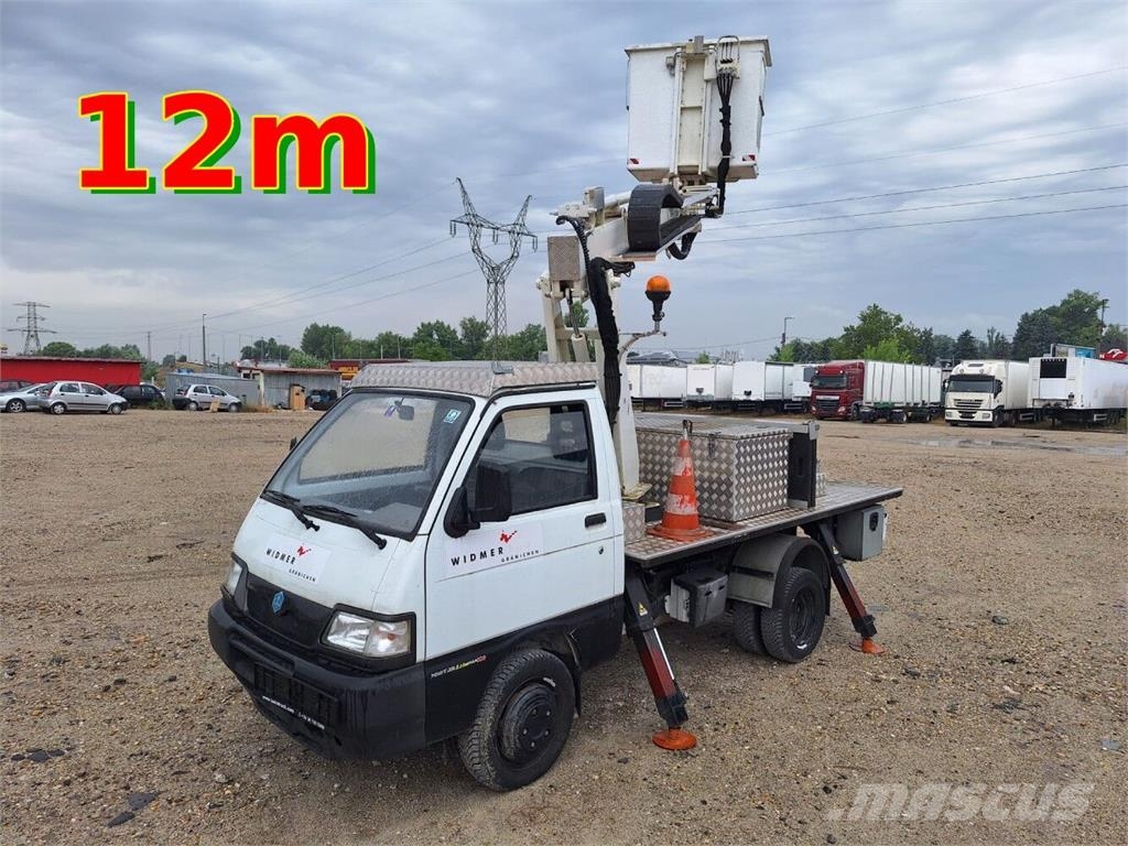 Piaggio Porter Maxxi 1,3 - COLOMBO Giuseppe TLC 122 L-12m/ Teherautóra szerelt emelők és állványok
