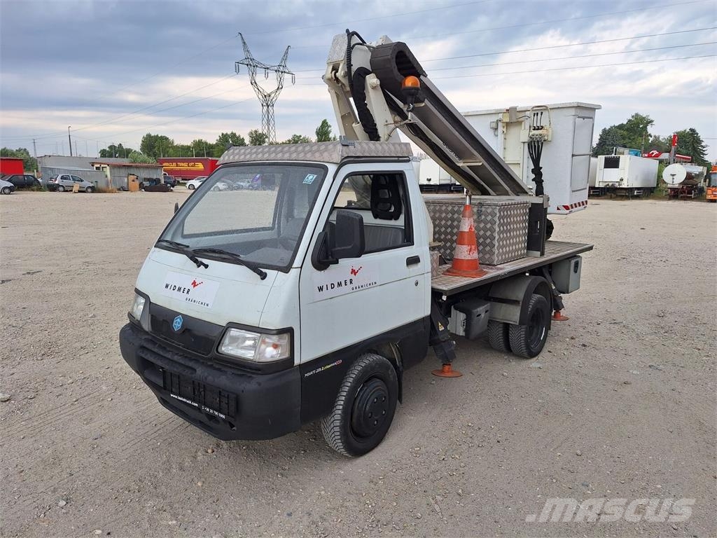 Piaggio Porter Maxxi 1,3 - COLOMBO Giuseppe TLC 122 L-12m/ Teherautóra szerelt emelők és állványok