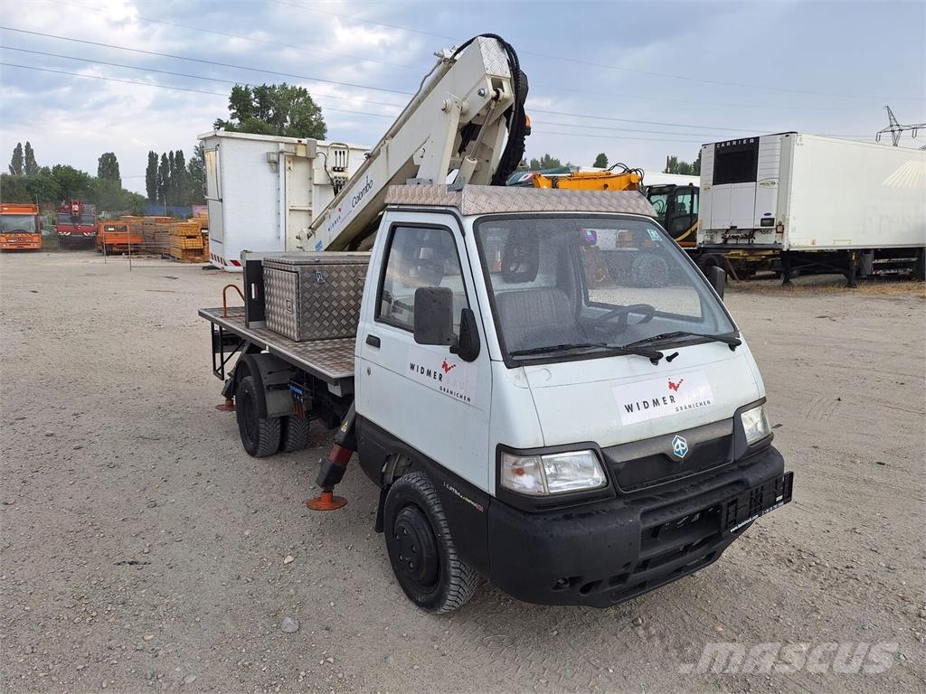 Piaggio Porter Maxxi 1,3 - COLOMBO Giuseppe TLC 122 L-12m/ Teherautóra szerelt emelők és állványok